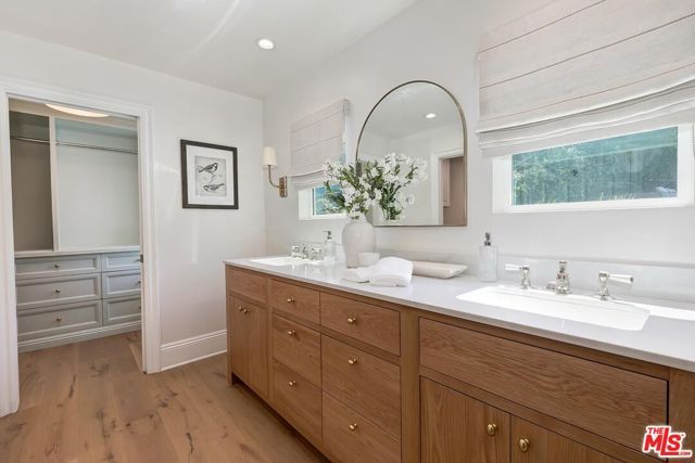 4045 Davana Road, Sherman Oaks, CA 91423