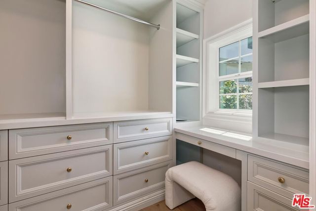 4045 Davana Road, Sherman Oaks, CA 91423