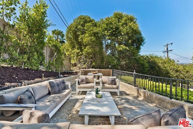 4045 Davana Road, Sherman Oaks, CA 91423