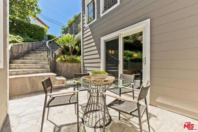 4045 Davana Road, Sherman Oaks, CA 91423