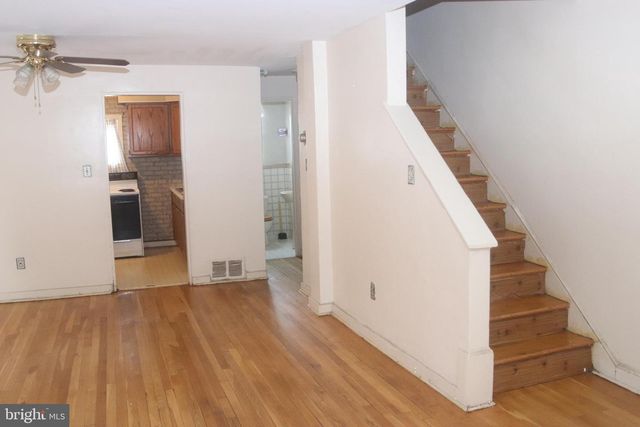 825 BARNABY ST SE, Washington, DC 20032
