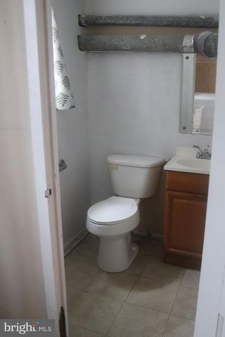 825 BARNABY ST SE, Washington, DC 20032