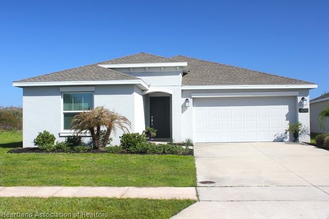 5010 Four Strand Court, St Cloud, FL 34772