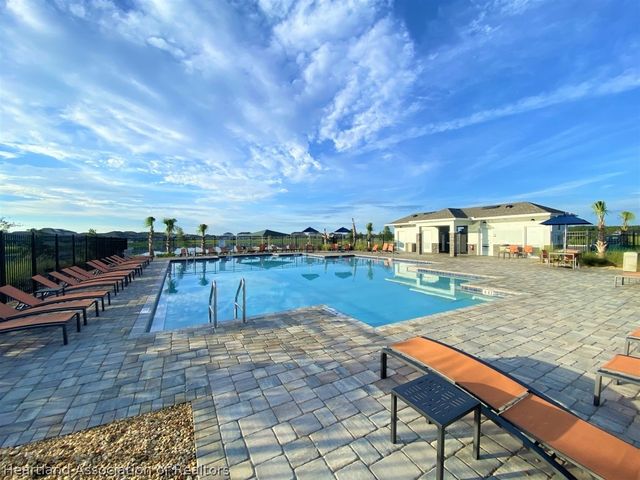 5010 Four Strand Court, St Cloud, FL 34772