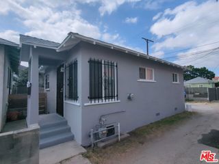 4215 S Budlong Avenue, Los Angeles, CA 90037
