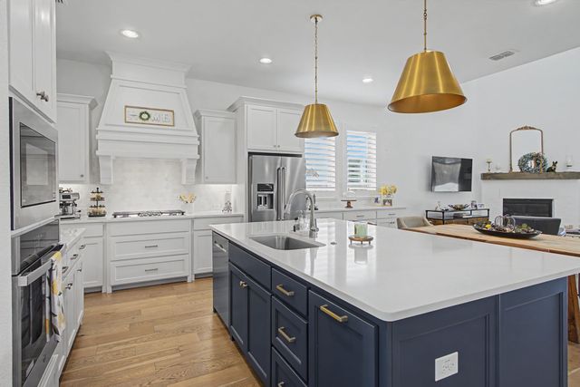 664 Bannerdale Boulevard, Frisco, TX 75036