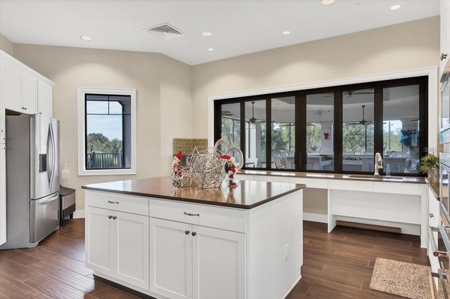 5721 SWEET LEAF WAY, Sarasota, FL 34238