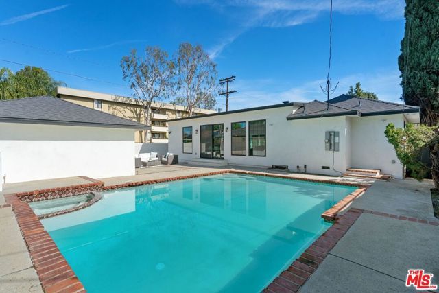 4955 Woodman Avenue, Sherman Oaks, CA 91423