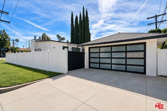 4955 Woodman Avenue, Sherman Oaks, CA 91423