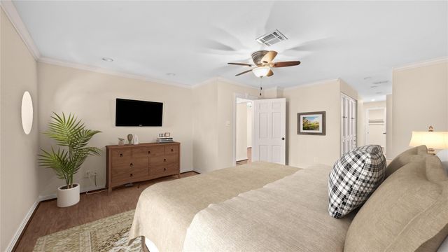 9621 Longmont Drive, Houston, TX 77063