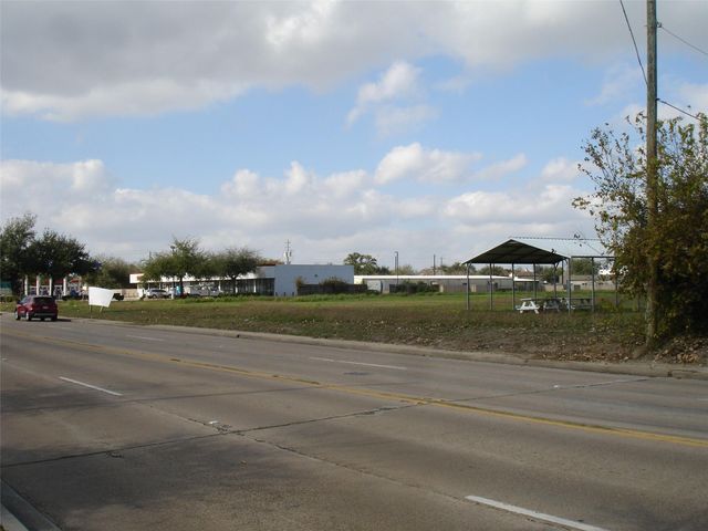 4205 Pasadena Boulevard, Pasadena, TX 77503