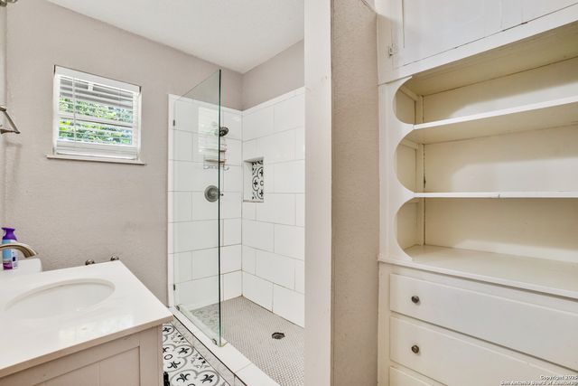 1108 Center, San Antonio, TX 78202