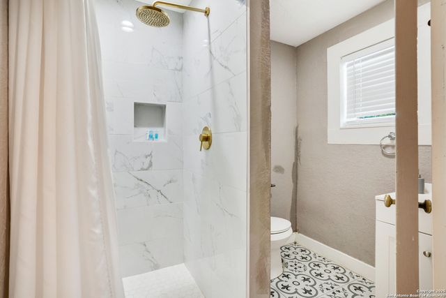 1108 Center, San Antonio, TX 78202