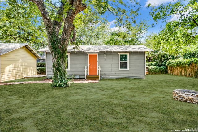 1108 Center, San Antonio, TX 78202