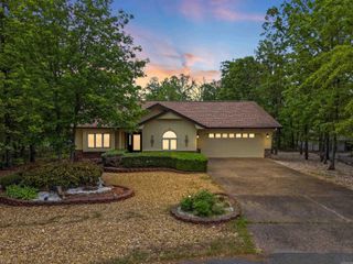 12 Huesca Lane, Hot Springs Village, AR 71909