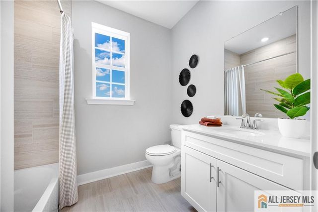 4 Prado Road, Monroe, NJ 08831