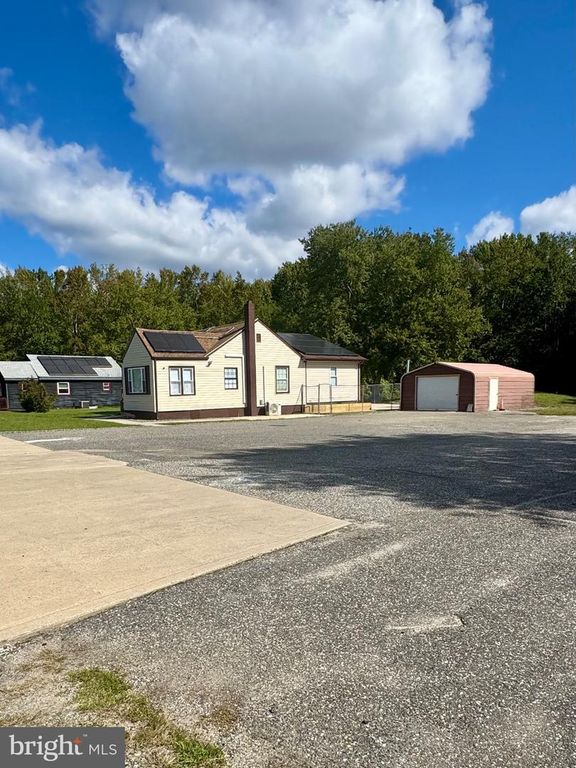 1662 NORTH AVE, Port Norris, NJ 08349