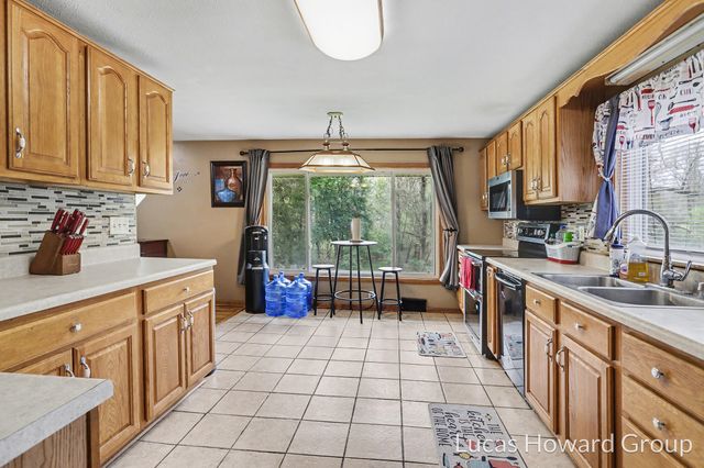 69582 S Nottawa Road, Sturgis, MI 49091