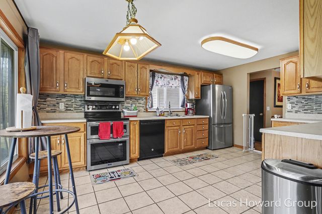 69582 S Nottawa Road, Sturgis, MI 49091