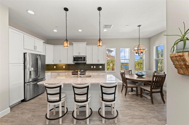 295 COMPASS POINT DRIVE 202, Bradenton, FL 34209