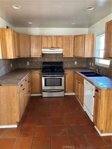 25567 Main, Barstow, CA 92311