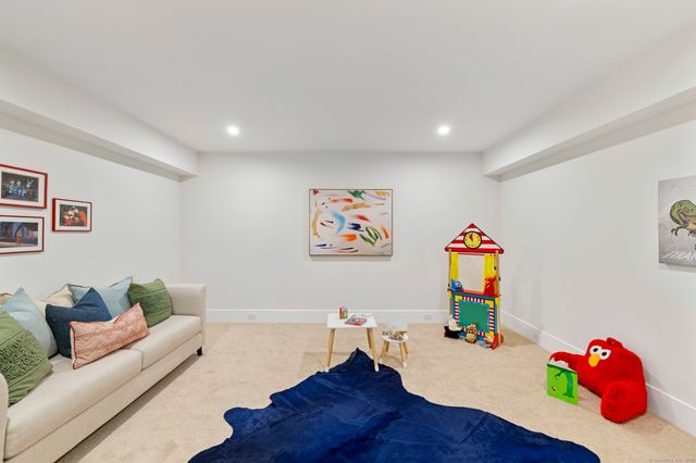 32 Webb Road, Westport, CT 06880