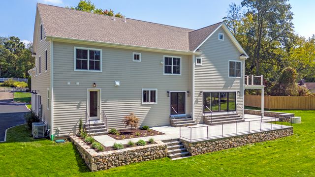 32 Webb Road, Westport, CT 06880