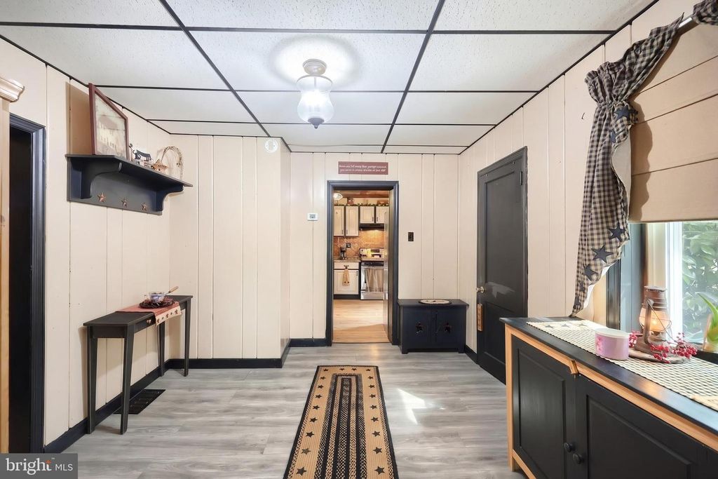 Image 11 of property listing at 711 S FRONT ST, Wrightsville, PA 17368