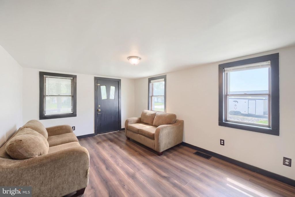 Image 25 of property listing at 711 S FRONT ST, Wrightsville, PA 17368