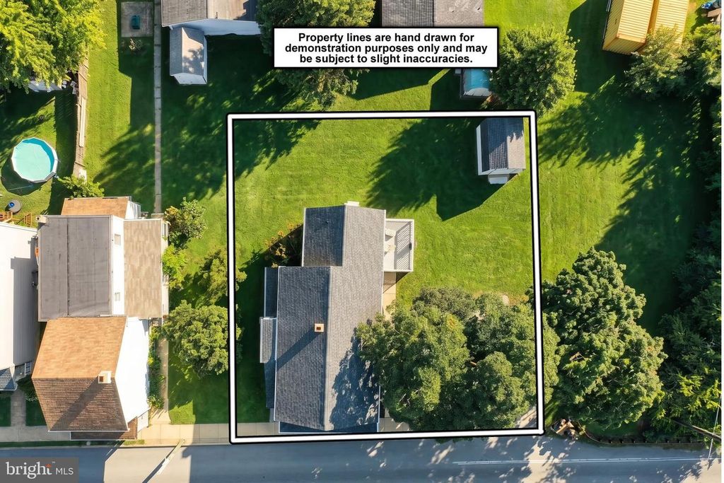 Image 5 of property listing at 711 S FRONT ST, Wrightsville, PA 17368