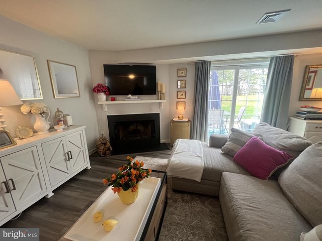 1335 CAMBRIDGE CT, Palmyra, PA 17078