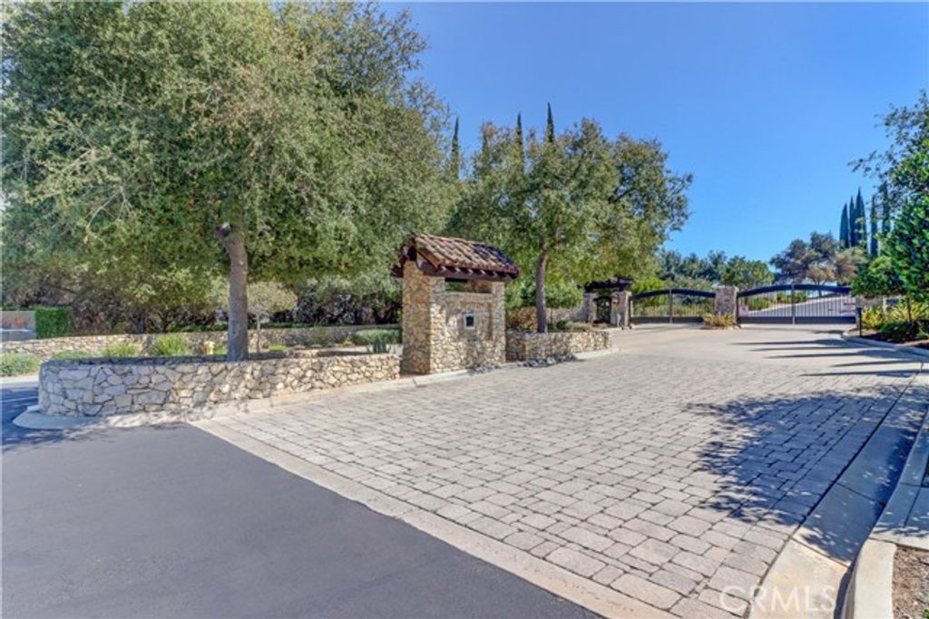 4034 Bridlewood Road, Fallbrook, CA 92028