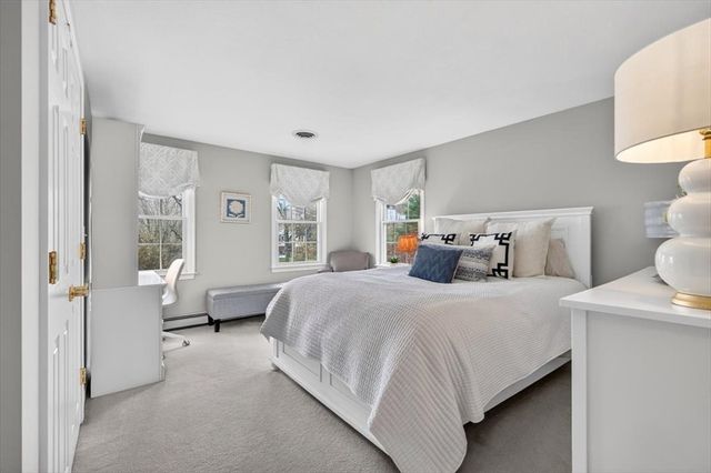 22 Cross St, Norwell, MA 02061
