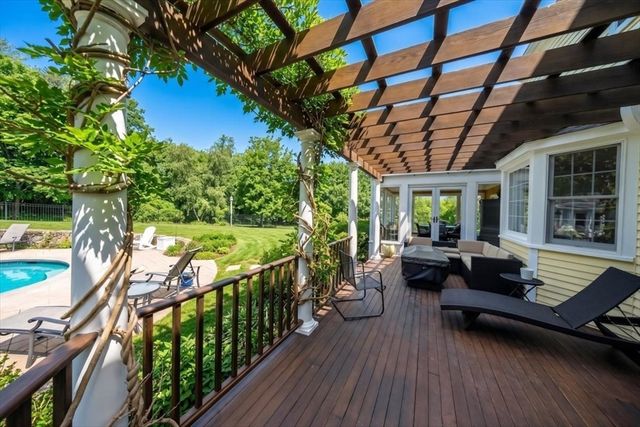 22 Cross St, Norwell, MA 02061