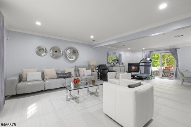 279 Nathan Ct, Aberdeen Twp., NJ 07721