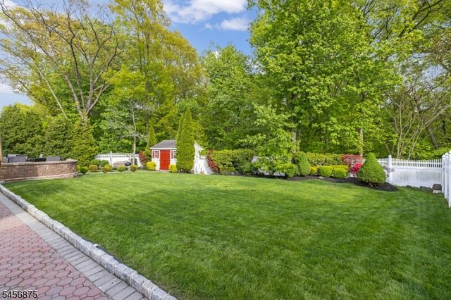279 Nathan Ct, Aberdeen Twp., NJ 07721