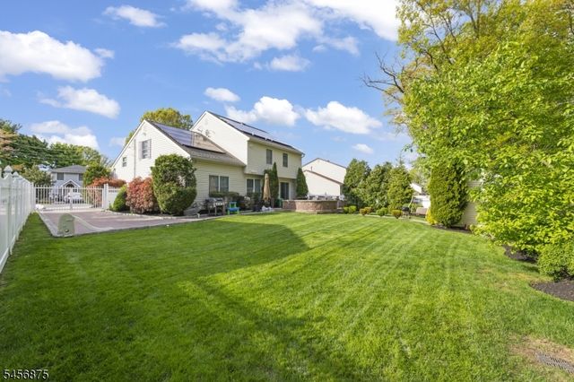 279 Nathan Ct, Aberdeen Twp., NJ 07721