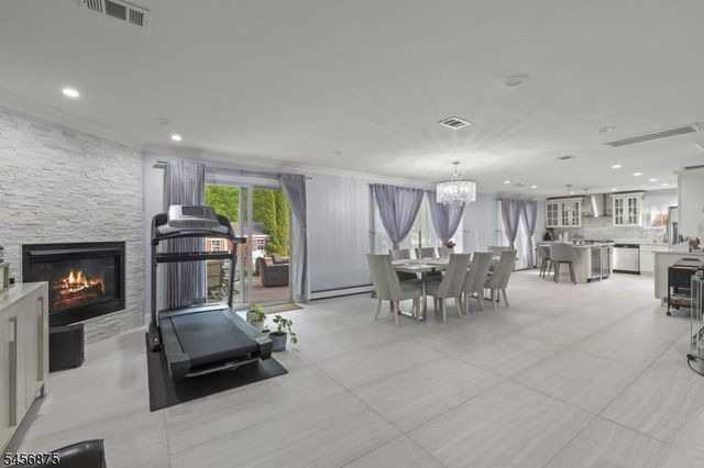 279 Nathan Ct, Aberdeen Twp., NJ 07721