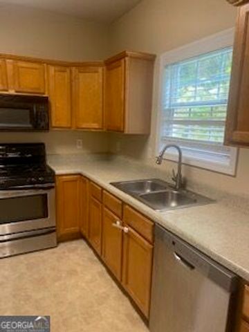 516 Anglewood Trace, Stockbridge, GA 30281