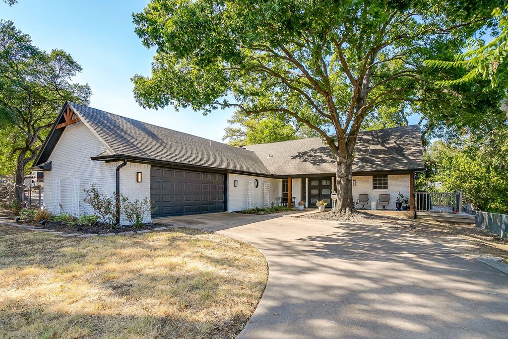 5315 Meadowbrook Drive, Fort Worth, TX 76112 — exterior