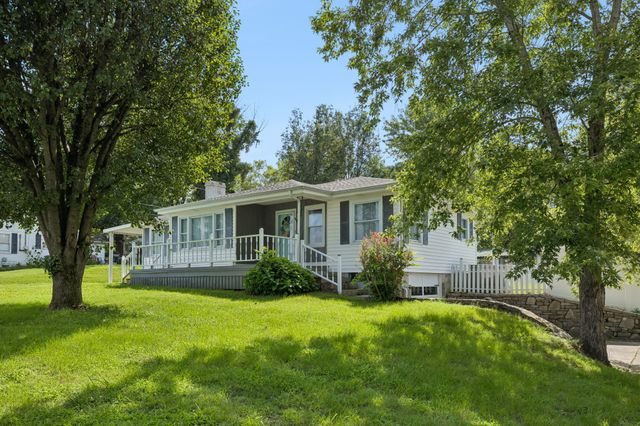 119 Hogan Rd, Gordonsville, TN 38563