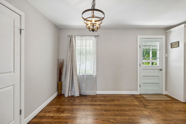 119 Hogan Rd, Gordonsville, TN 38563
