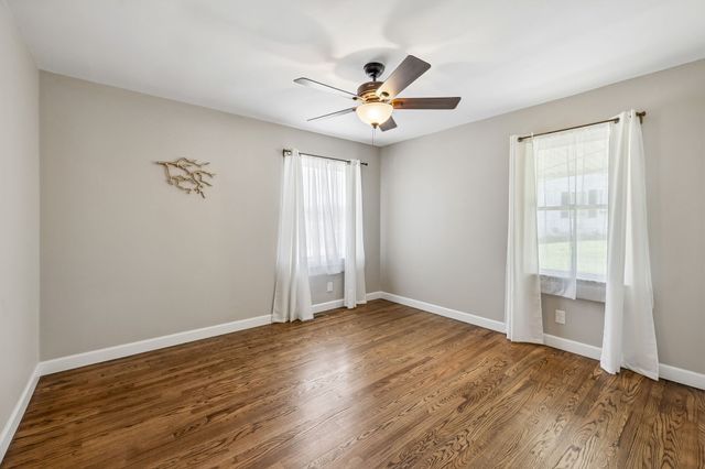 119 Hogan Rd, Gordonsville, TN 38563
