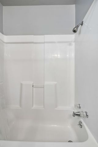 119 Hogan Rd, Gordonsville, TN 38563