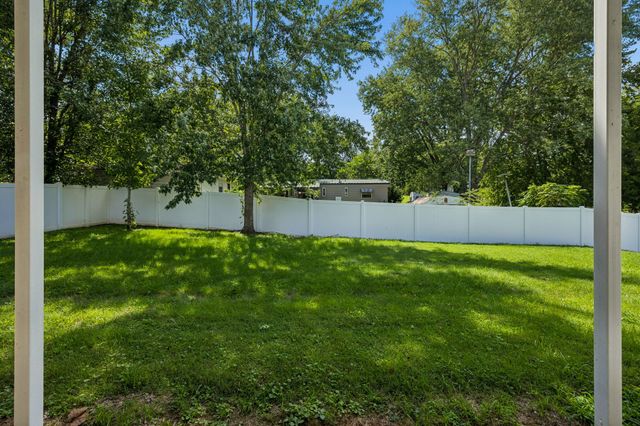 119 Hogan Rd, Gordonsville, TN 38563