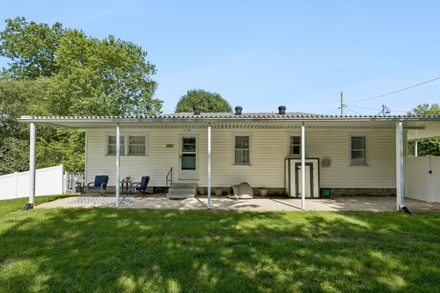 119 Hogan Rd, Gordonsville, TN 38563