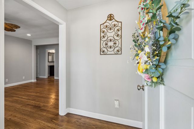 119 Hogan Rd, Gordonsville, TN 38563