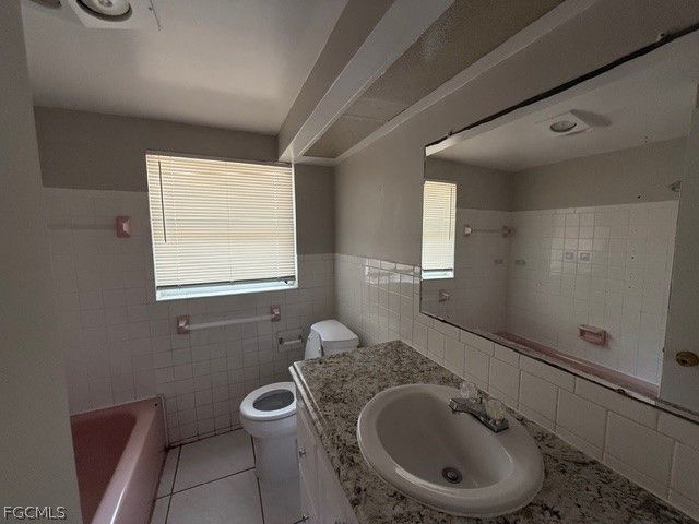 2616 Harmony AVE, North Fort Myers, FL 33917