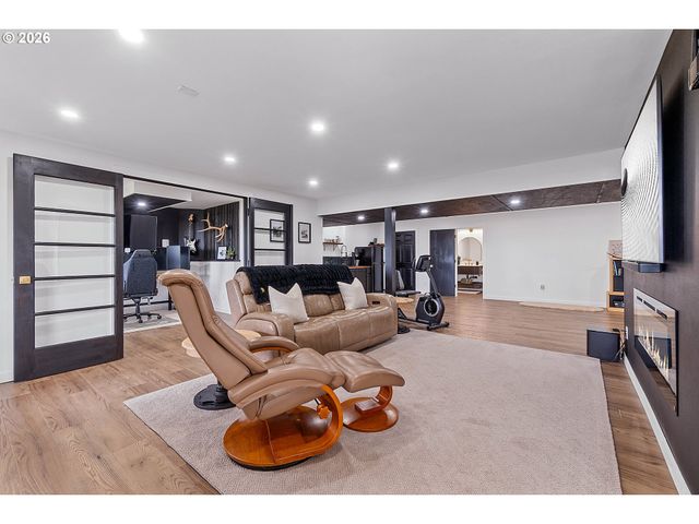 29260 HARBOR VIEW Dr, Rainier, OR 97048