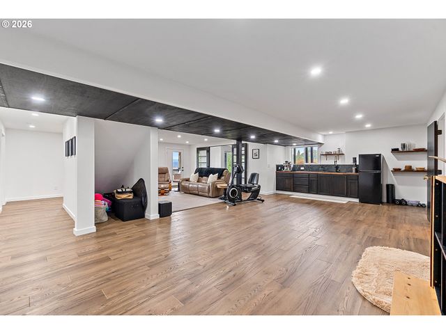 29260 HARBOR VIEW Dr, Rainier, OR 97048